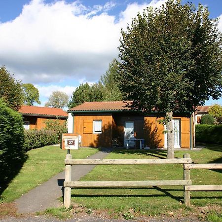 Gite Avec Cheminee, Terrasse Et Wifi - Animaux Acceptes - Fr-1-496-163 Usson-en-Forez المظهر الخارجي الصورة